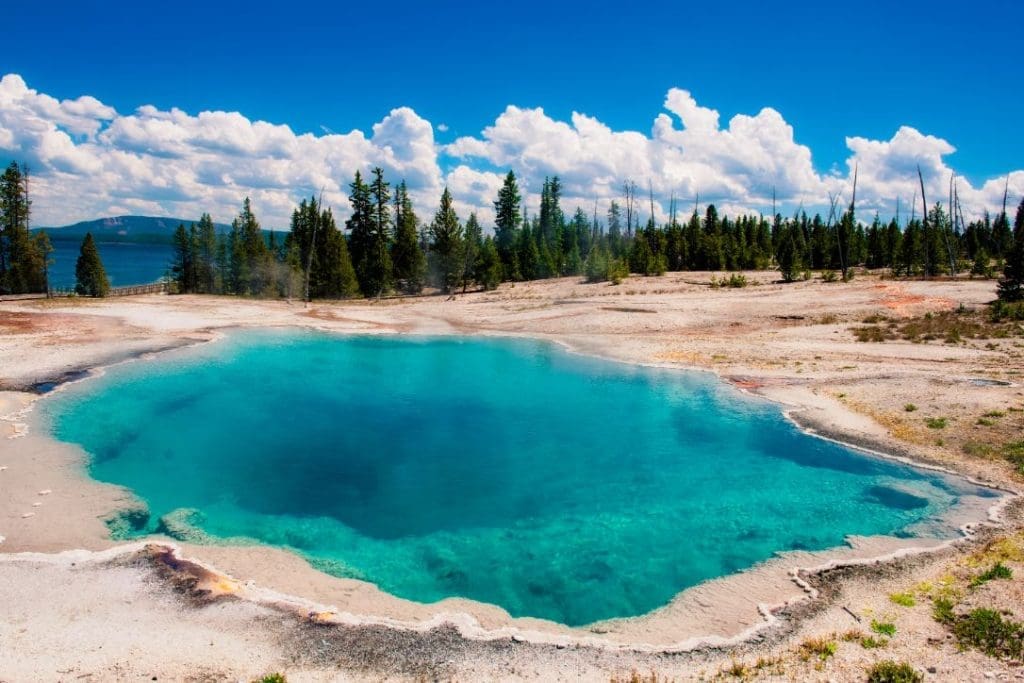 Yellowstone Hot Springs Clear Day
