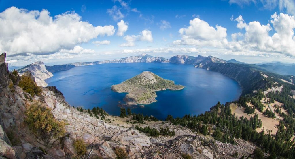 Wide angle view of Crater Lake form the top of Watchman's Peak