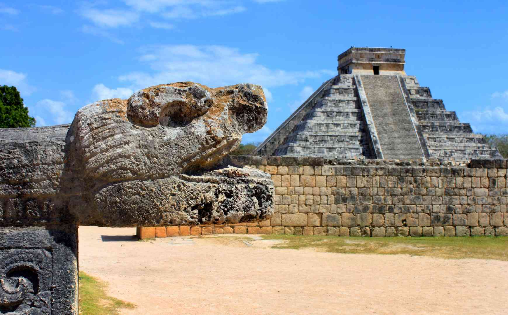 The Secret of Chichen Itza: Spring Equinox Awakens 10-Story Serpent