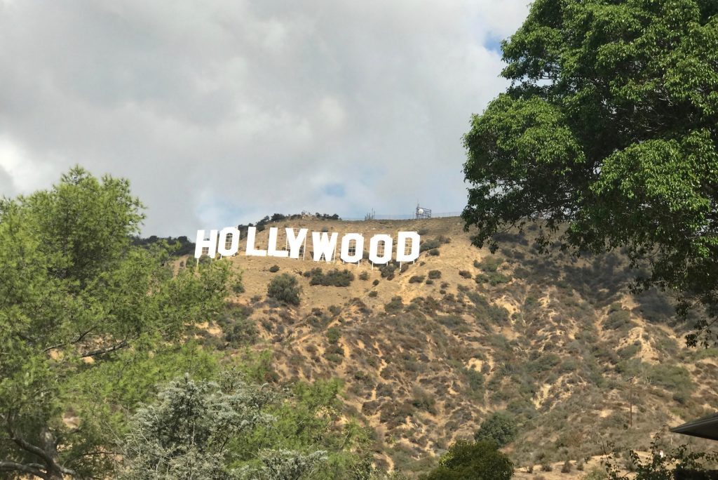 What are some of the most noteworthy celeb homes on the Hollywood tour?