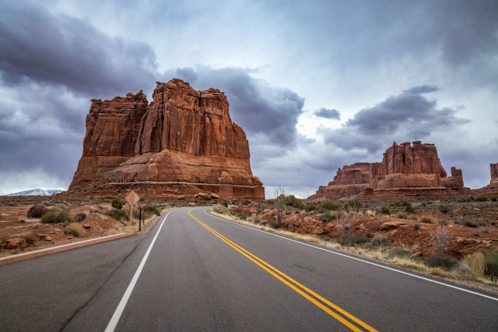 What is the best way to see Arches National Park?