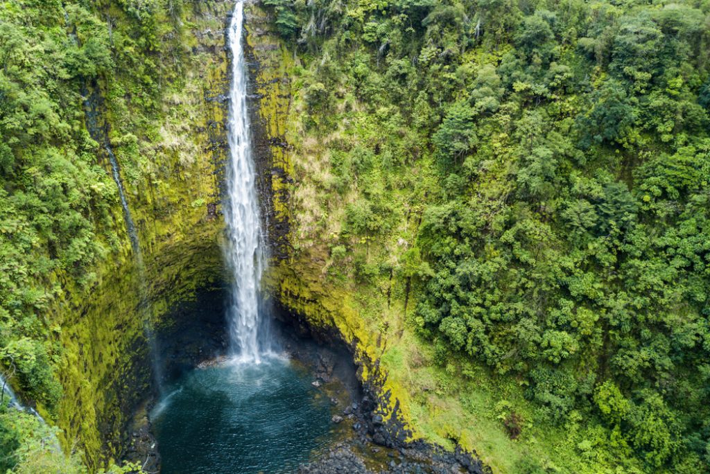 What waterfalls are on the Island of Hawaii?