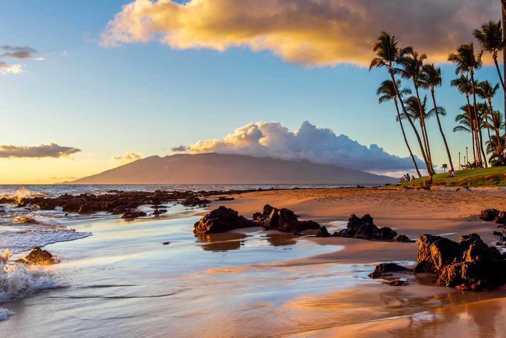 How do you get from Oahu to Maui?