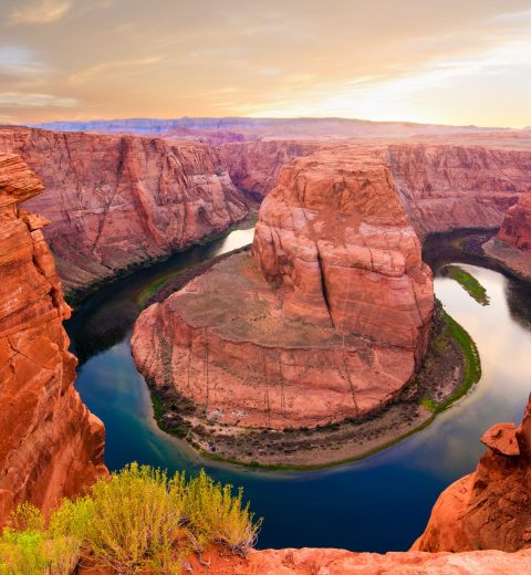Is Horseshoe Bend Connected to Lake Powell?