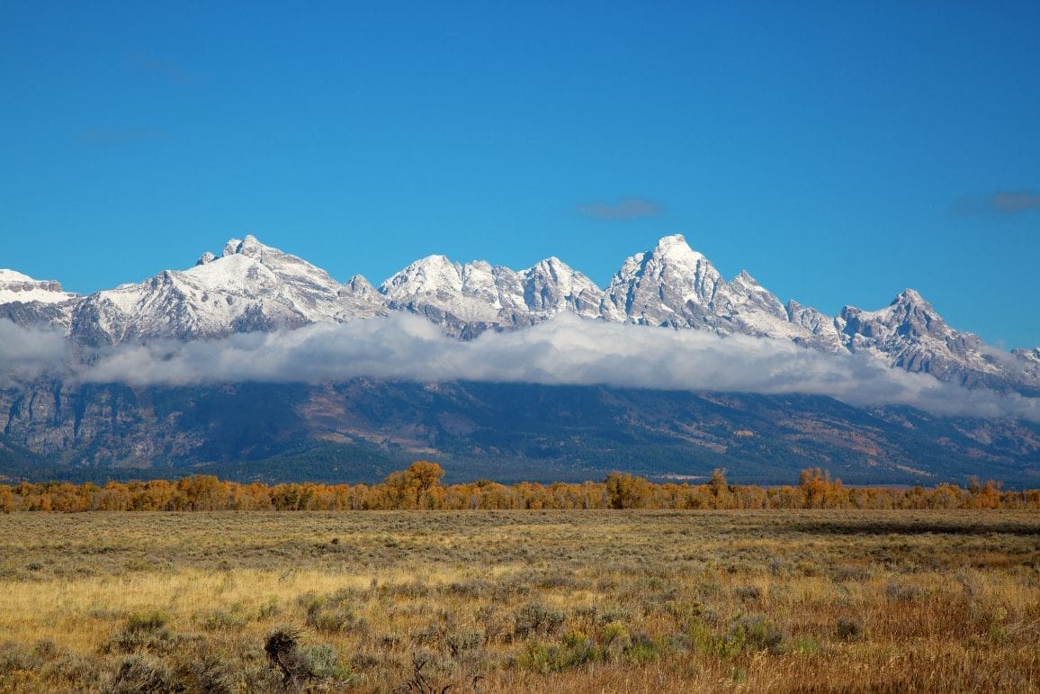 Can you do Glacier National Park and Yellowstone in the same trip?