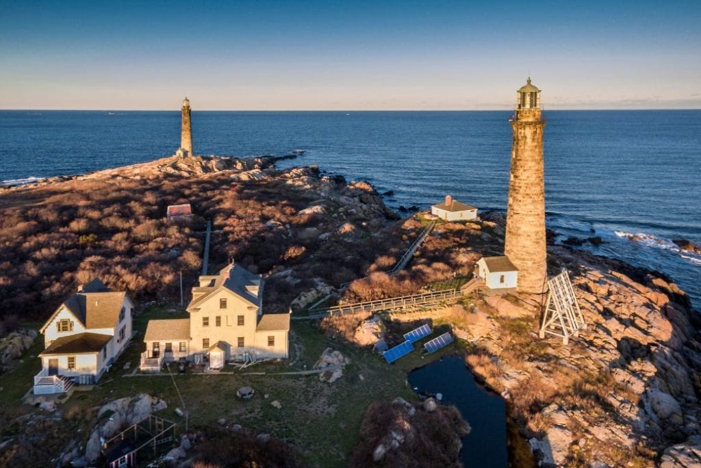 A Beacon Among Shipwrecks: Thacher Island