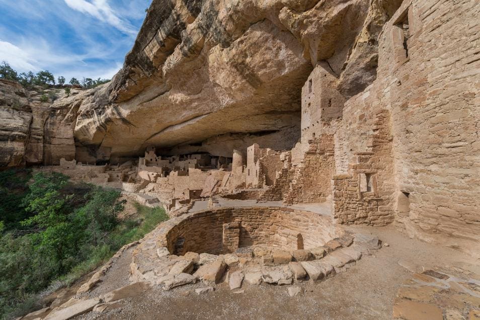 How Many Historical Ruins Are There in Mesa Verde National Park?
