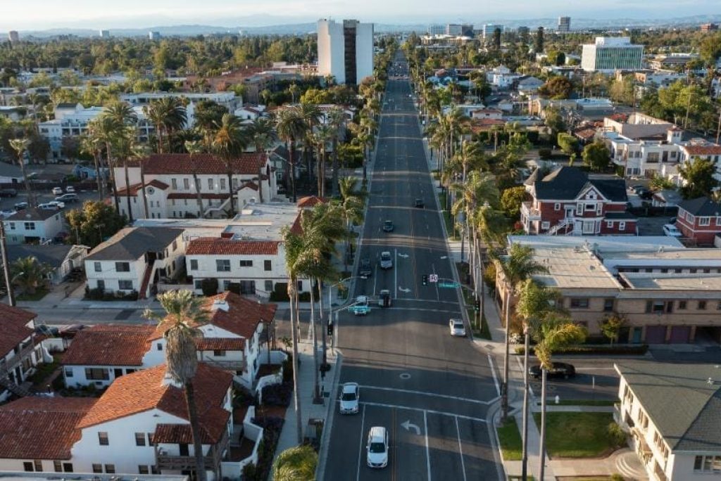 Are you ready for a solo tour to Palm Springs?