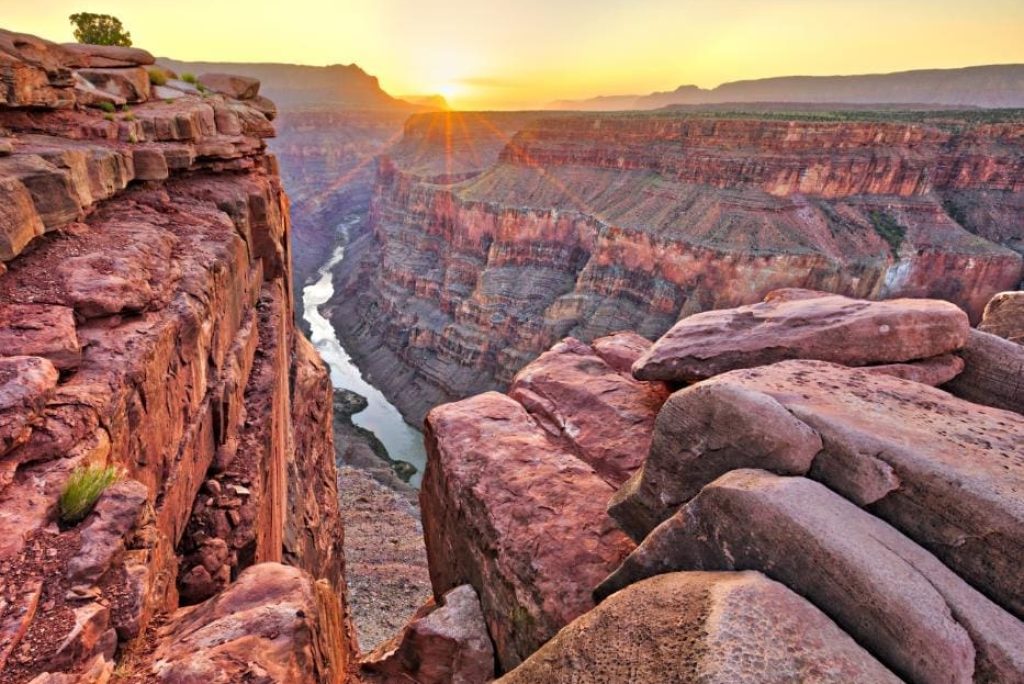 Is it better to see the Grand Canyon at sunset or sunrise?